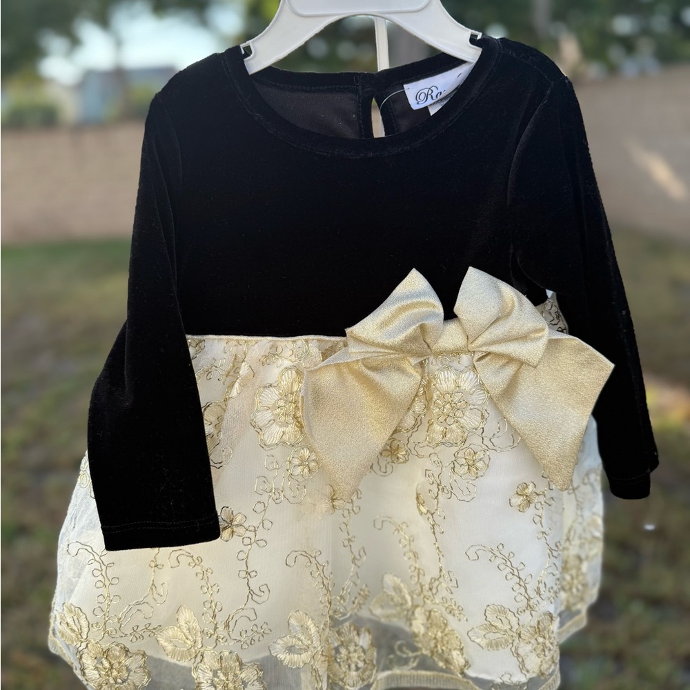 ✨🖤Black and Gold Rare Too 2-piece set (includes bloomers)🖤✨